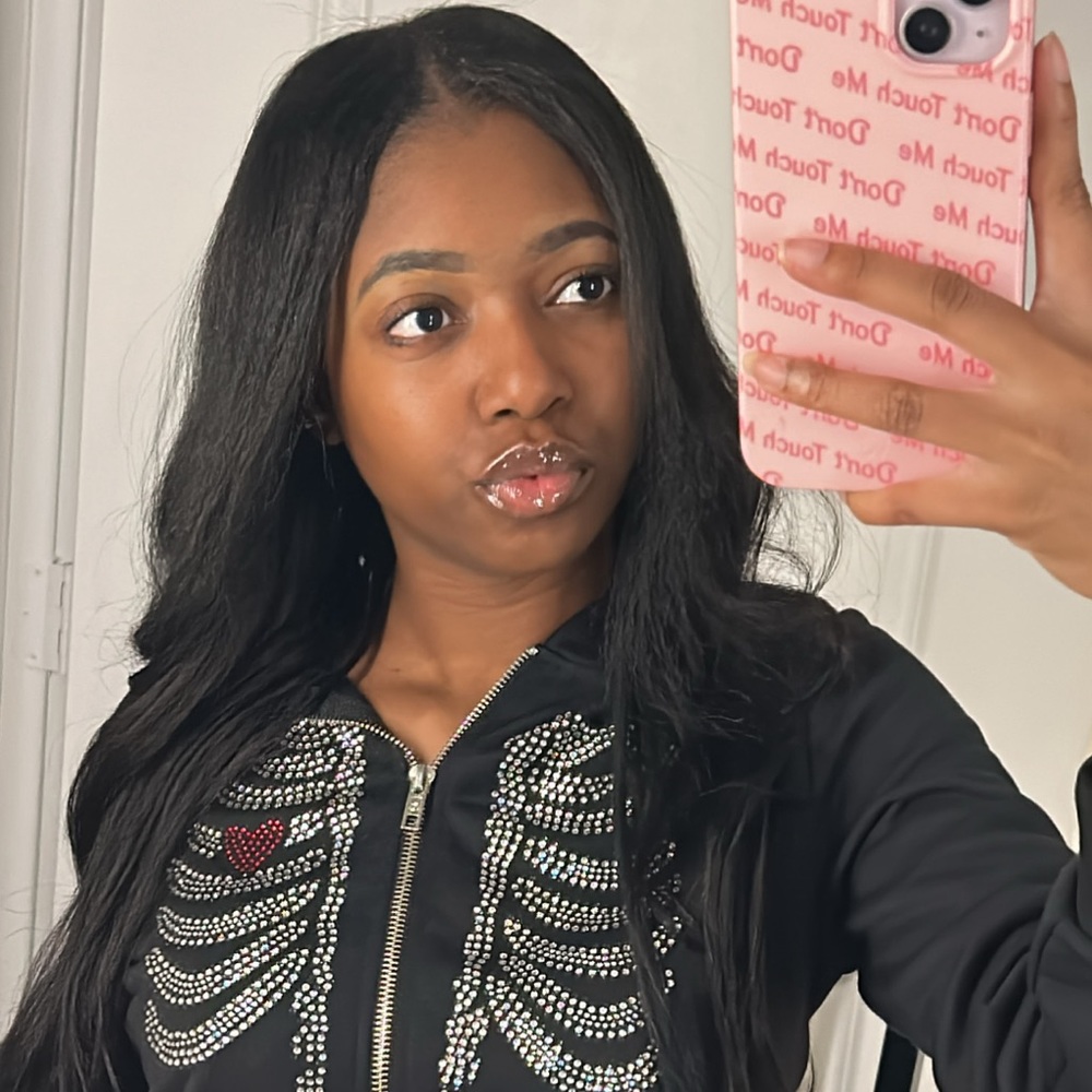 Meet your Posher, Jaira
